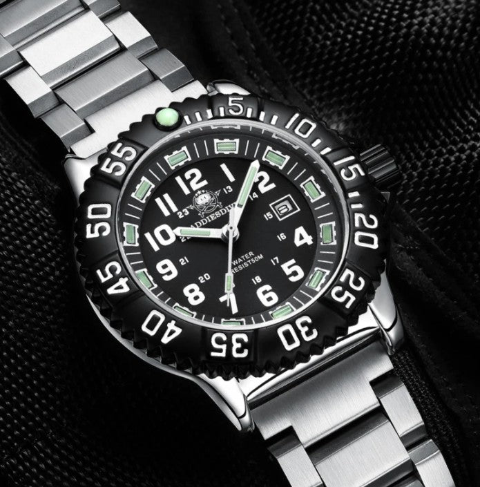 Reloj ADDIESDIVE Estilo Militar Acero Inox 50 Metros