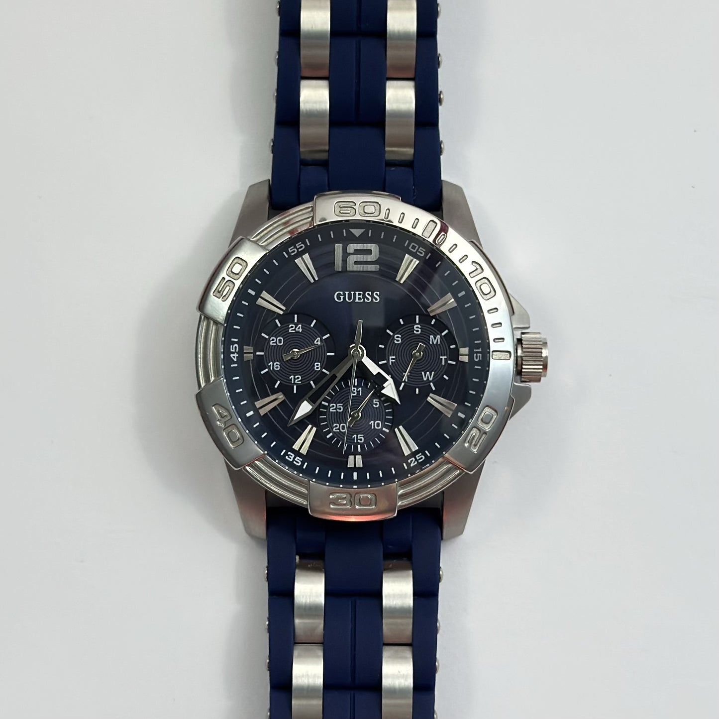 Reloj GUESS Oasis U0366G2 Genuino SilverAzul Multifuncional 100M