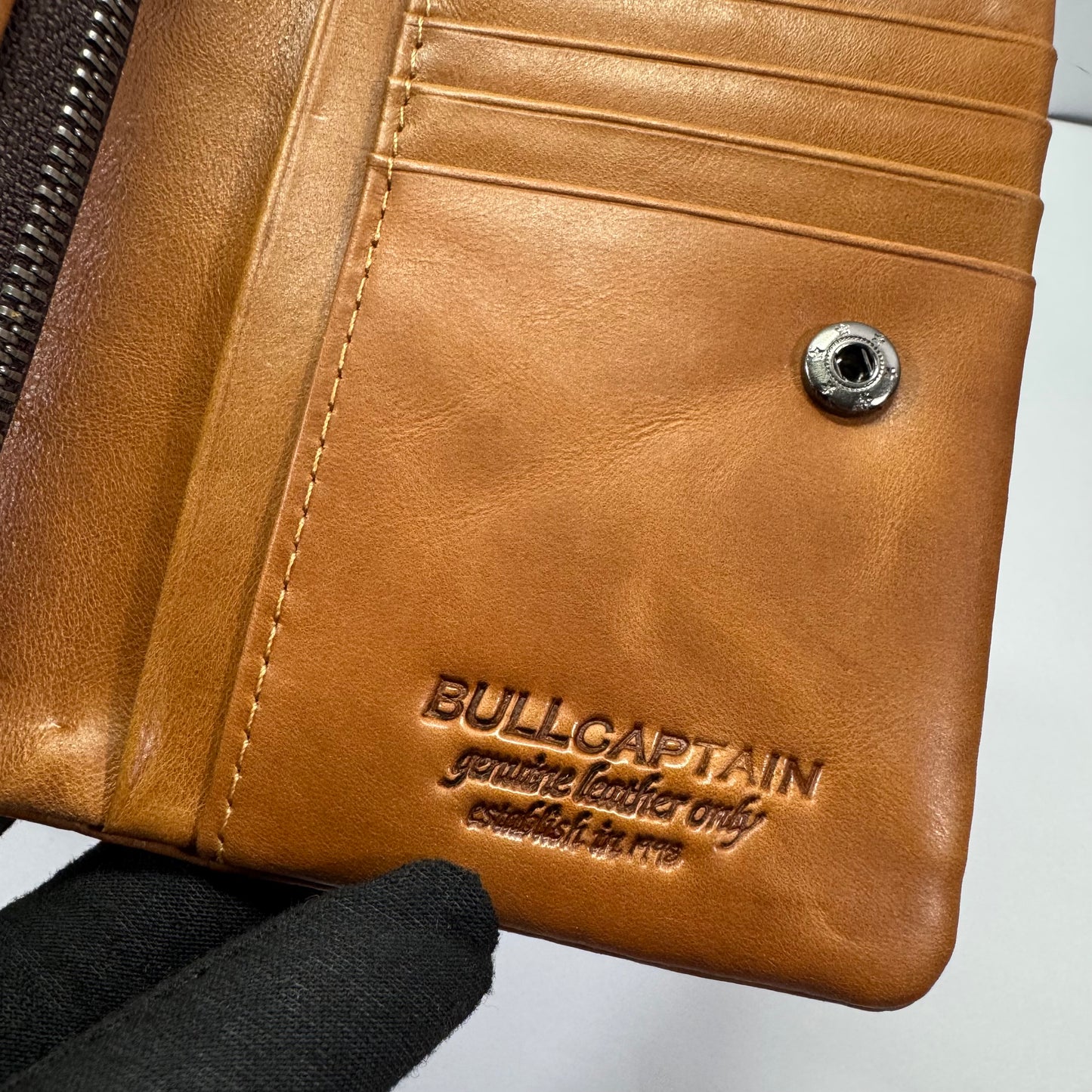 Billetera BULLCAPTAIN Vanguard de Cuero Genuino