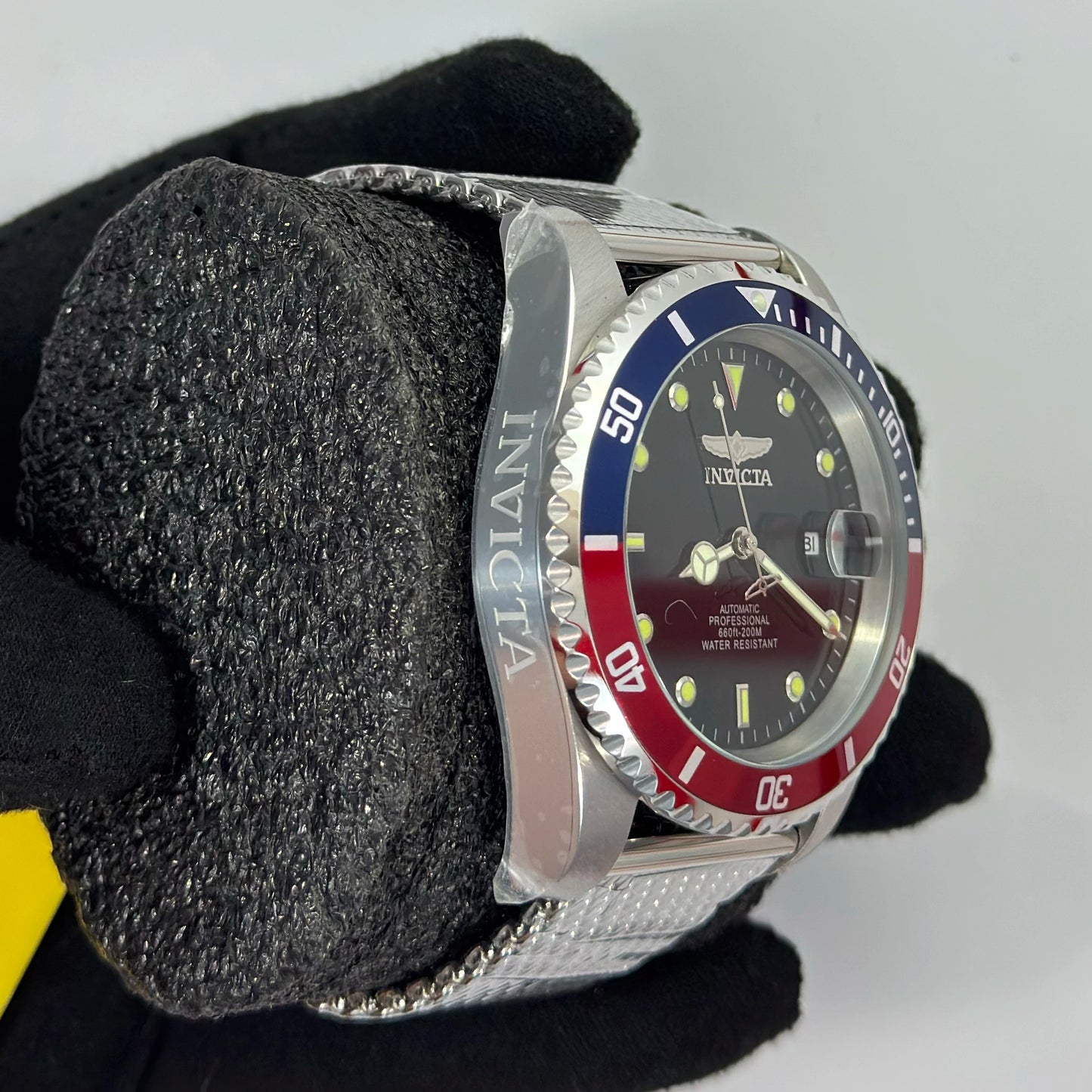Reloj Automático INVICTA Pro Driver Submarino Pepsi 200 Metros 47mm