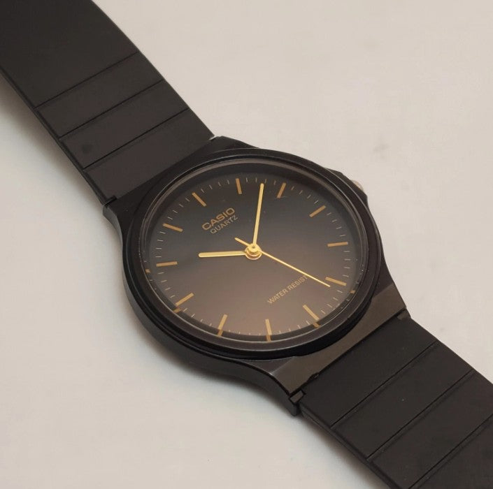 Reloj CASIO Unisex Minimalista MQ241E