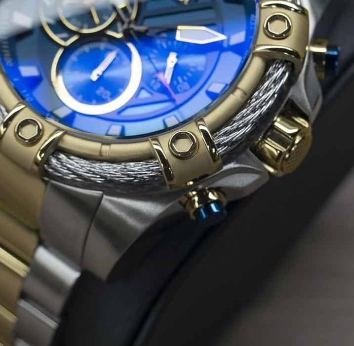 Reloj INVICTA Bolt Dorado 52mm