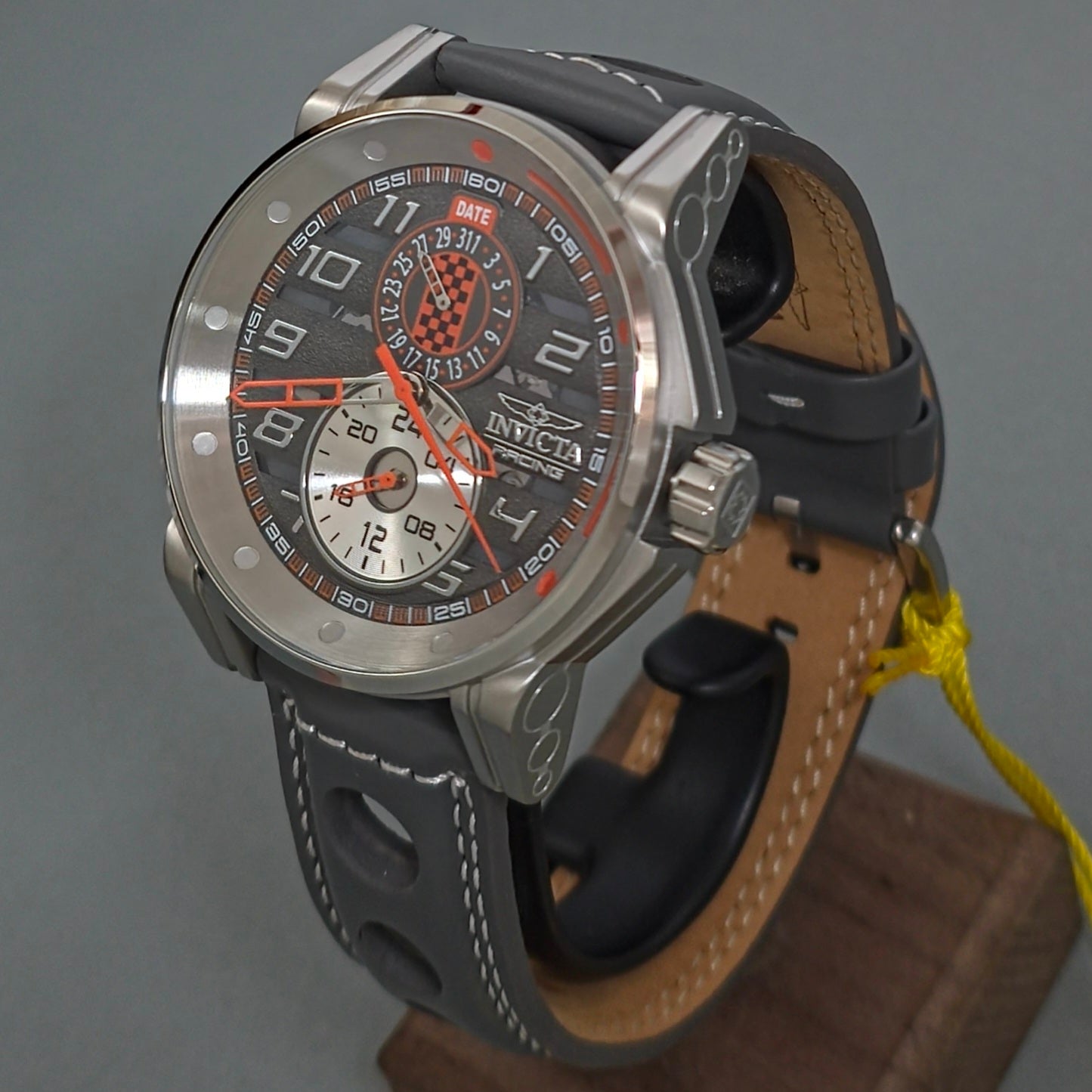 Reloj INVICTA Racing Leather Gris (47535)