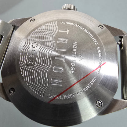 Reloj NORTH EDGE Triton Energía Solar 300 Metros