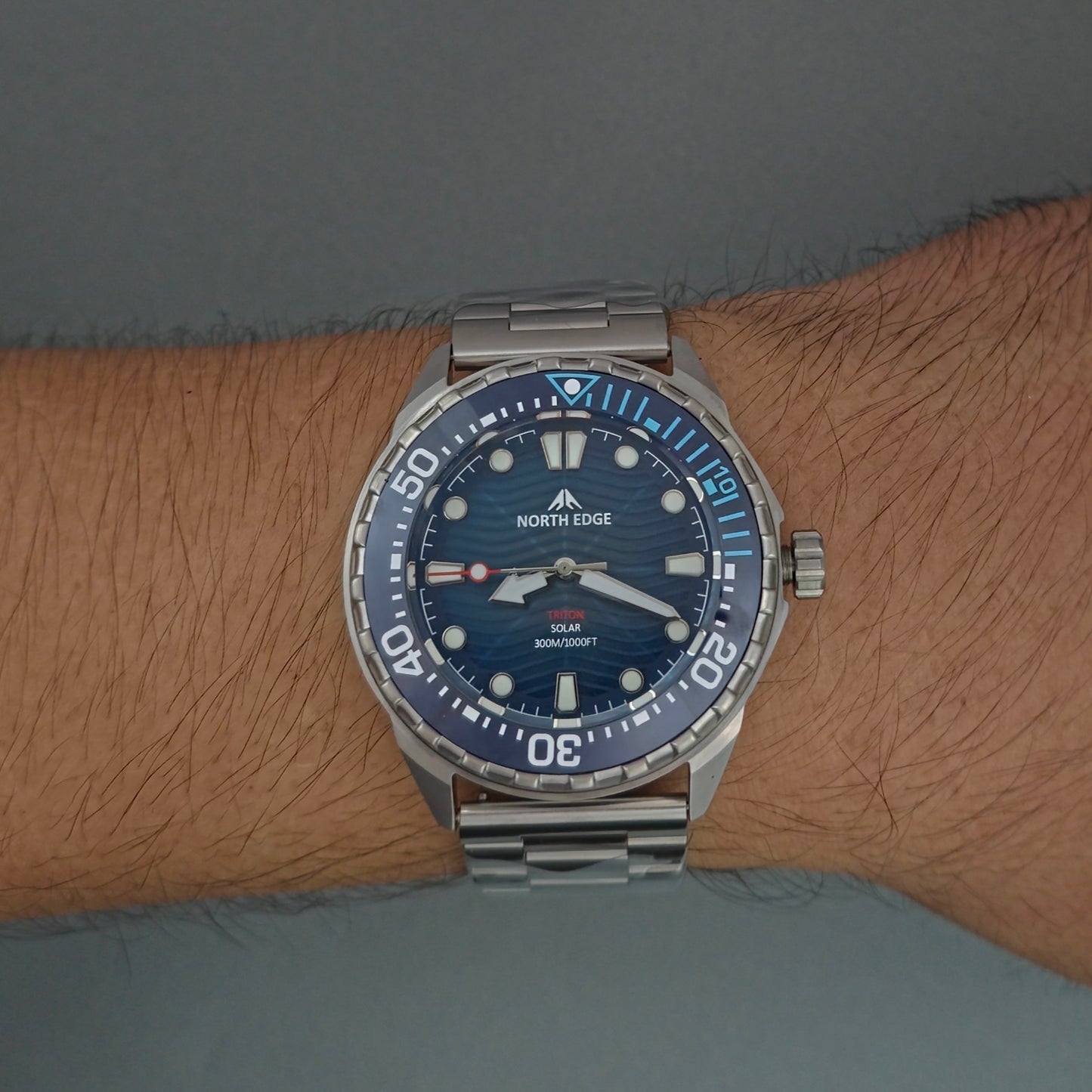Reloj NORTH EDGE Triton Energía Solar 300 Metros