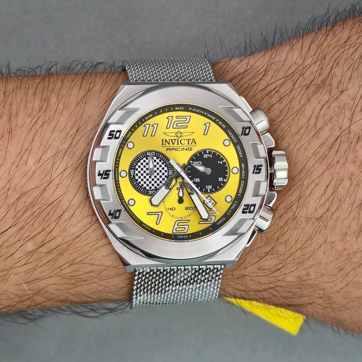 Reloj INVICTA Racing Checkered Velocity Yellow 48mm (47199)