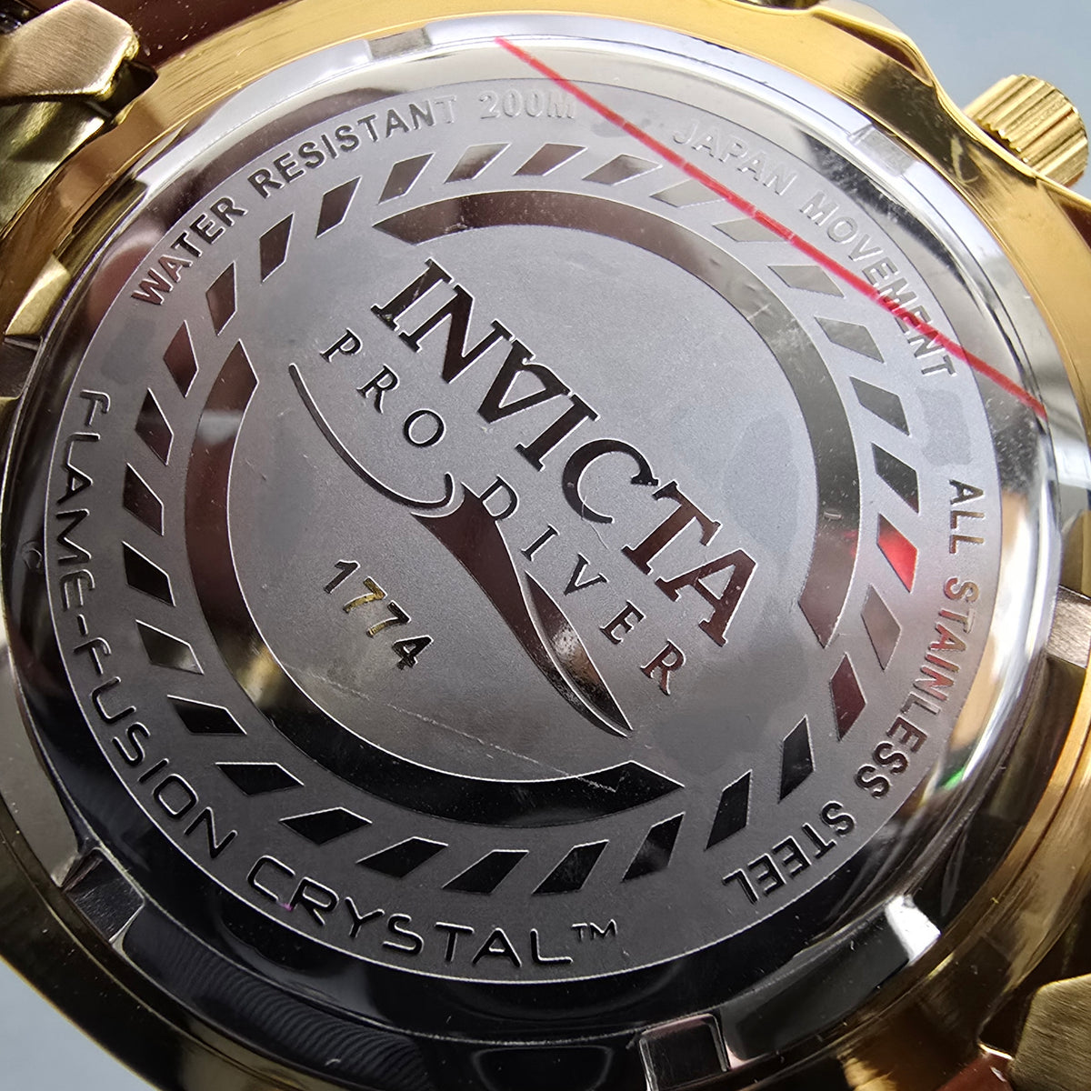 Reloj INVICTA Pro Diver Chronograph Gold 200metros 43.5mm (1774)