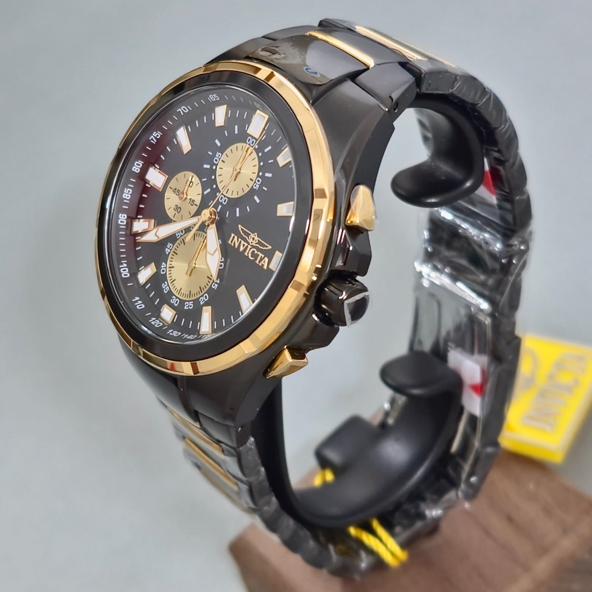 Reloj INVICTA Sea Vulture Black Gold 46mm (47823)