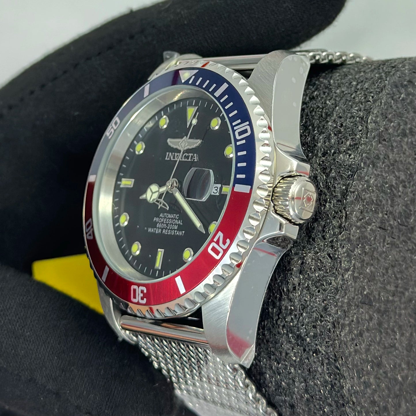 Reloj Automático INVICTA Pro Driver Submarino Pepsi 200 Metros 47mm