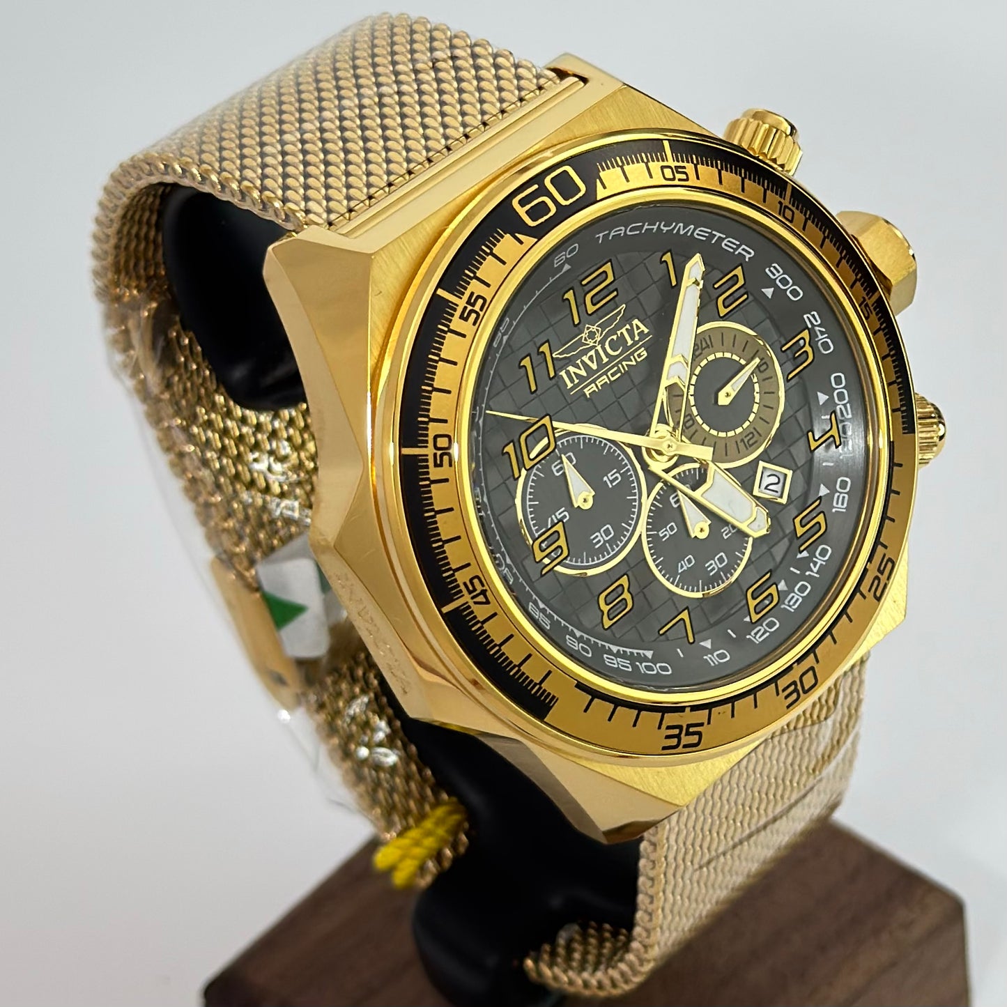 Reloj INVICTA Racing Light Gold (47903)