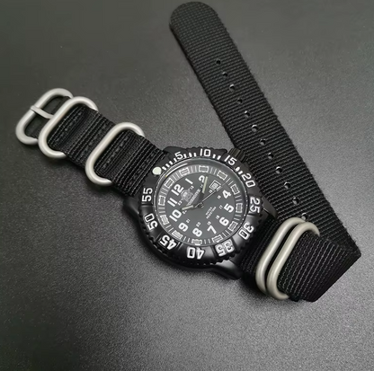 Reloj ADDIESDIVE Estilo Militar 50M