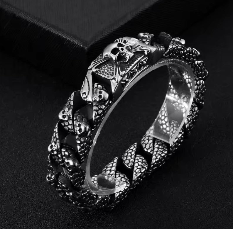 Pulsera Fongten Calavera Gotica 20.5cm